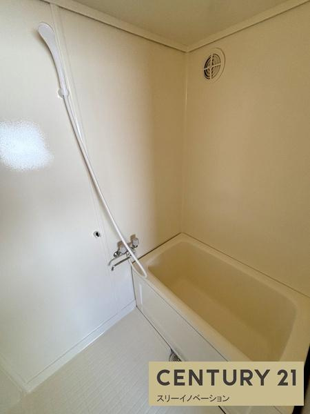 泉南ハイツの浴室