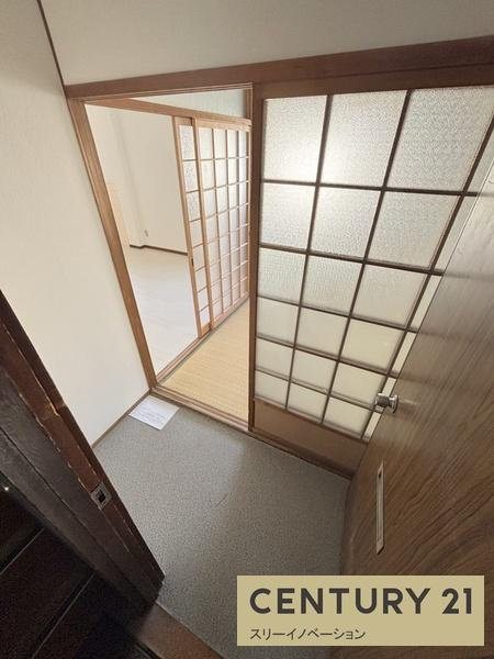 泉南ハイツの玄関