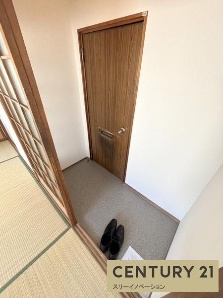 泉南ハイツの玄関