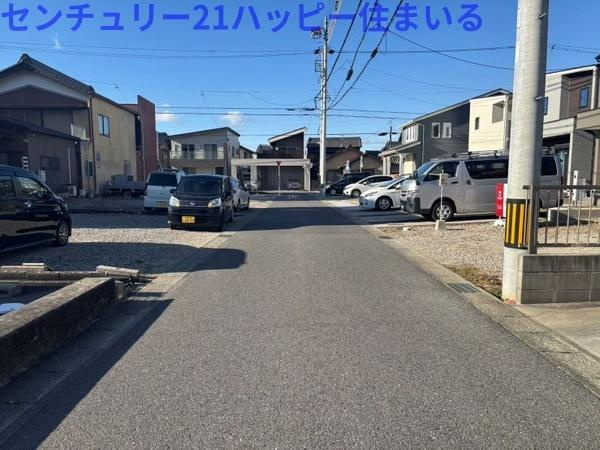 岡崎市中島町字境の売地の前面道路含む現地写真