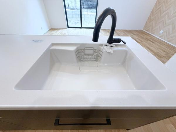 横浜市保土ケ谷区上菅田町の新築一戸建のキッチン