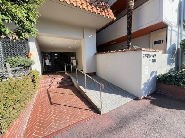 【エントランス】 | コスモハイツ花園　中古マンション