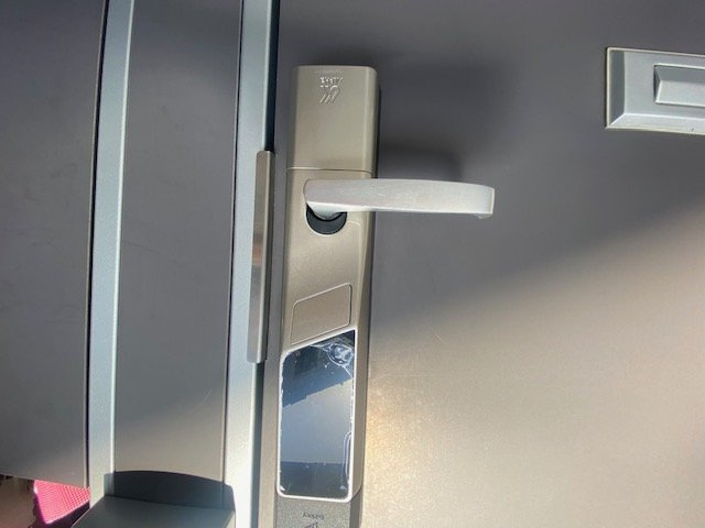 レオパレスエアポートのその他|スマートロックで安心です。