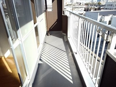 レジデンス上高畑のバルコニー