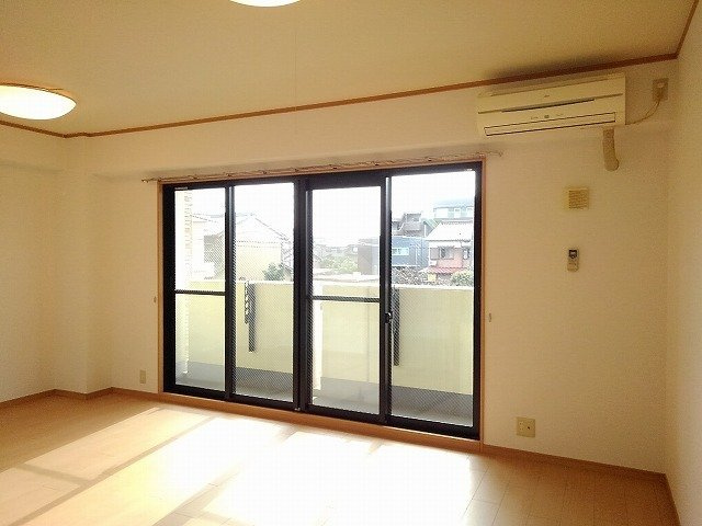 ライラックの居間・リビング