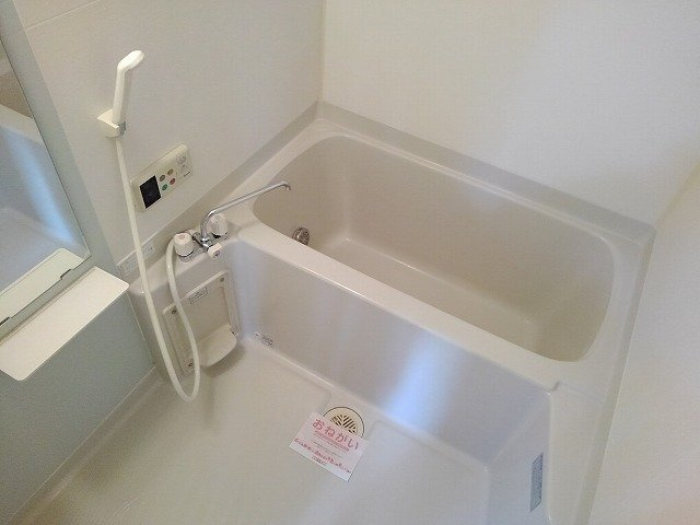 ライラックの浴室