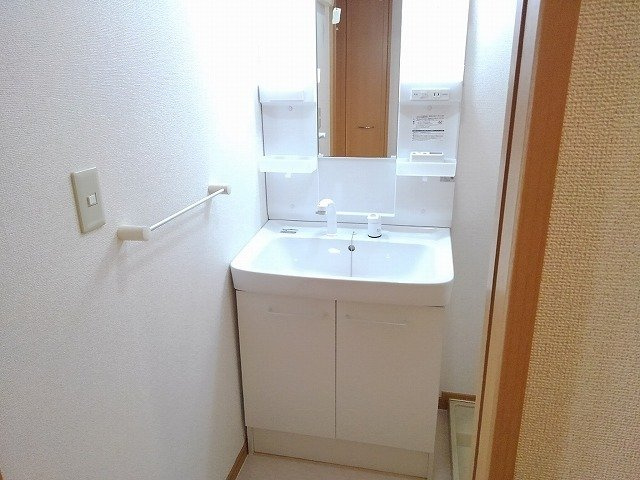 ライラックの洗面所