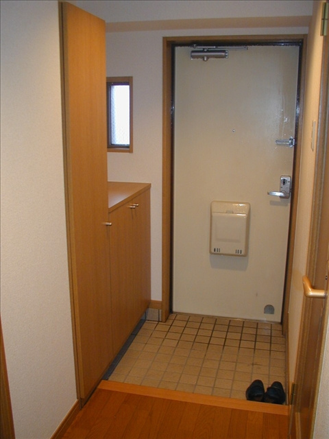 バードランドの玄関