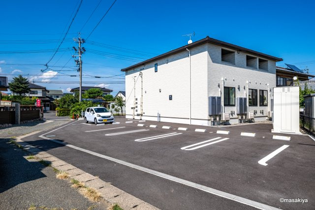 ル・ココンの駐車場