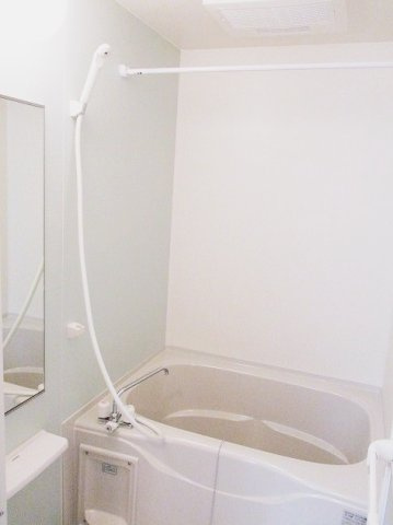 ガーデンハウスⅢの浴室