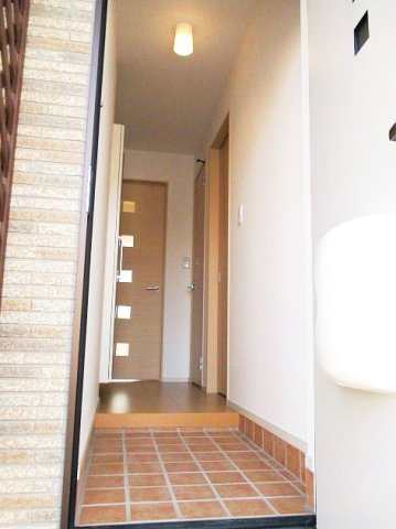 ガーデンハウスⅢの玄関