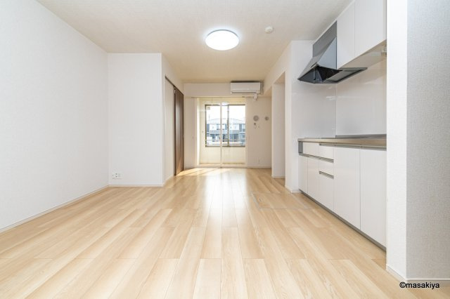 コージーコートの居間・リビング