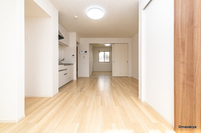 コージーコートの居間・リビング