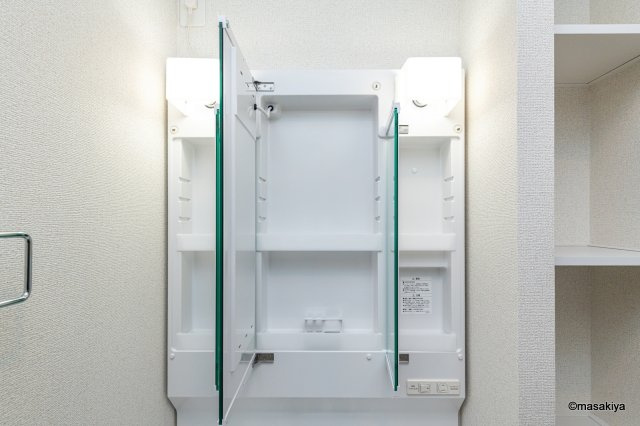 コージーコートの洗面所