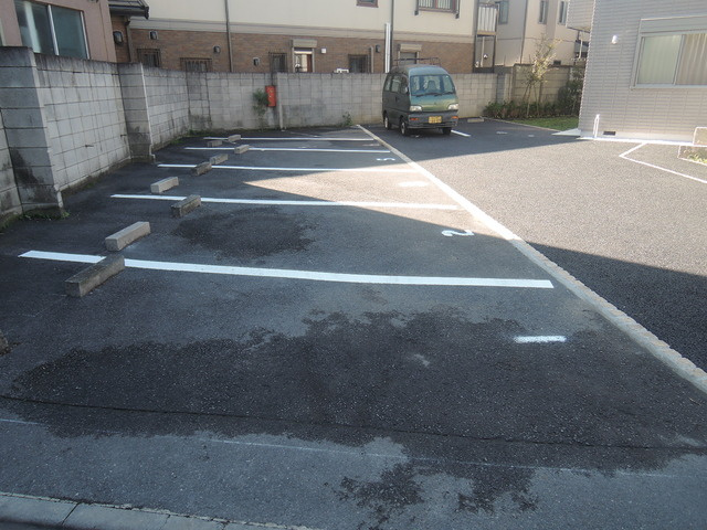 Ｍａｉｓｏｎ　Ｂｏｎｈｅｕｒ　メゾンボヌールの駐車場|★敷地内駐車場★