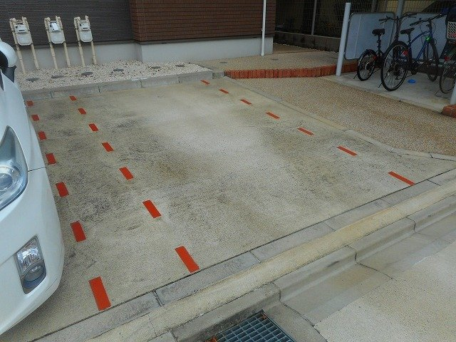 メゾン　ＫＩＴＥ（カイト）の駐車場