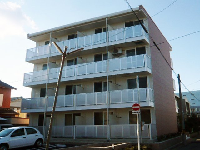 レオパレスリナフェリーチェの外観