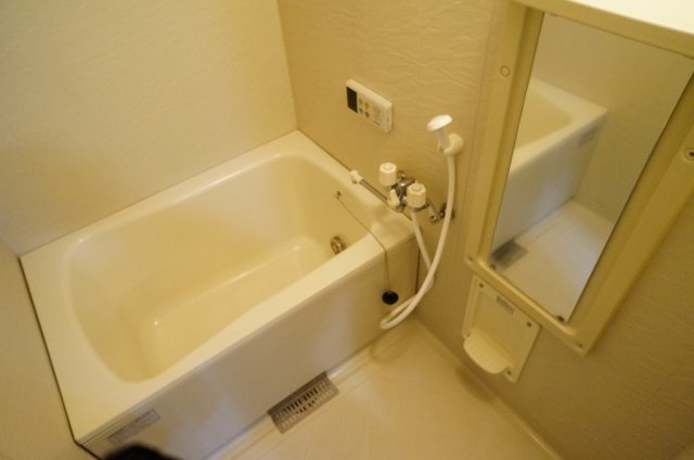 クレール西志津の浴室|コンパクトで使いやすいお風呂です