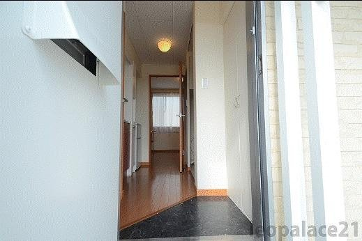 レオパレス幸玉の玄関|備品や設備仕様は号室等により異なります現地をご確認下さい。