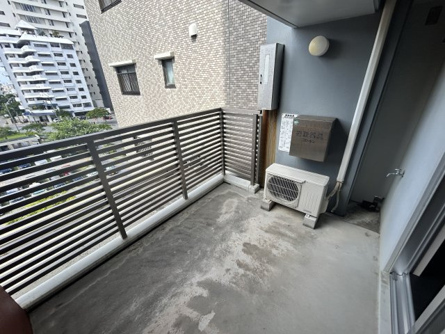 アイワプラザのバルコニー