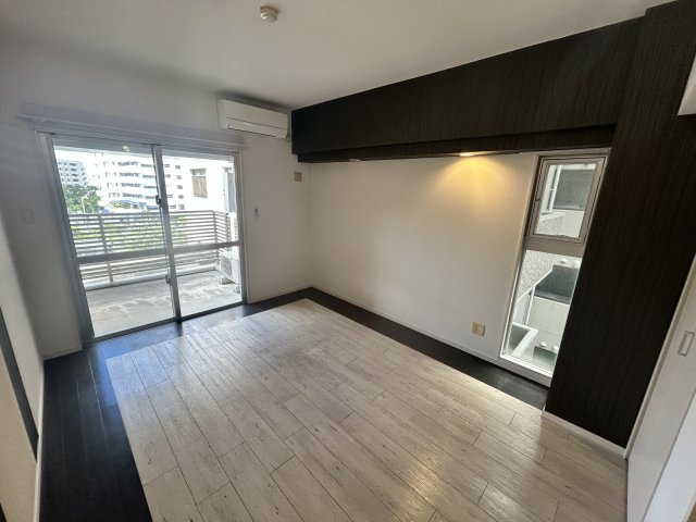 アイワプラザの居間・リビング