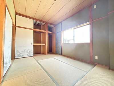 【和室】 | 西浜田町アパート | 6畳の和室です。閑静な住宅街で、畳の上でお昼寝できます。