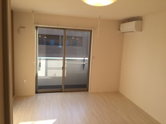 【居間・リビング】 | Casa ExcelsiorⅡ（カーサエクセルシオツー） | 洋室