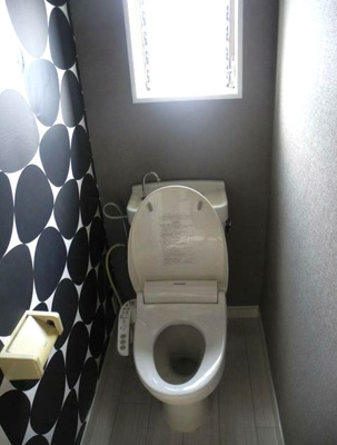 【トイレ】 | シャトー上星川 | 壁紙がシック