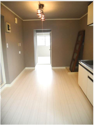 【居間・リビング】 | シャトー上星川 | ダイニングキッチン6.38帖