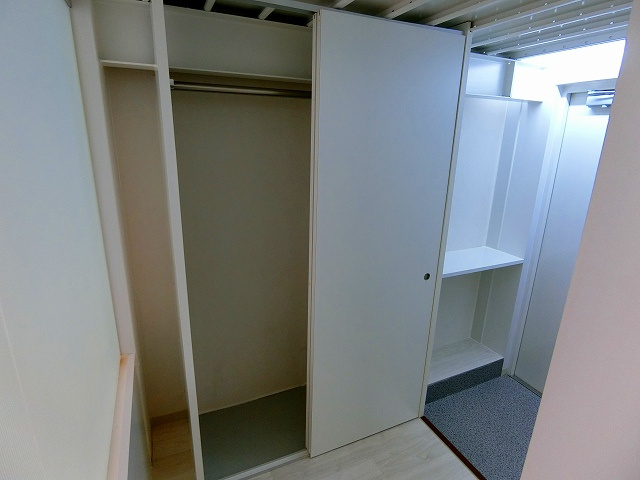 C4　KOSHIEN　EASTの収納