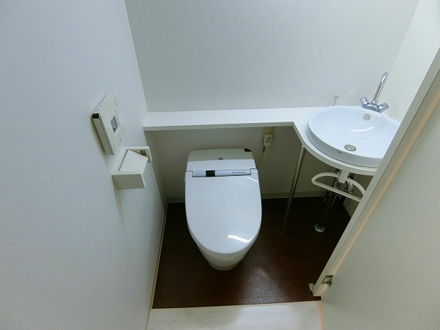 C4　KOSHIEN　EASTのトイレ