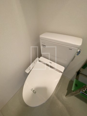 【トイレ】 | SERENiTE本町reflet | SERENiTE本町reflet（セレニテ本町ルフレ）　温水洗浄便座