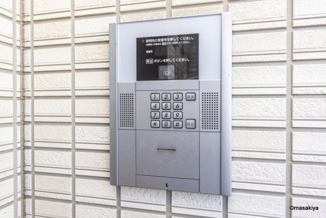 アミティエ三輪のエントランス|オートロック付きです。