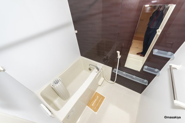 アミティエ三輪の浴室|お風呂　追い焚き・浴室乾燥機付きです。