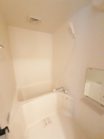 エーデルハウス　ローゼの浴室|落ち着いた空間のお風呂です