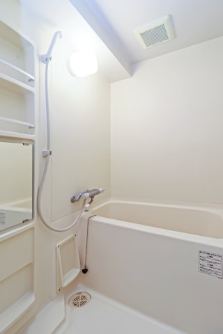 サヴォイレジェント　6階の浴室|別号室のものです。現状優先になります。