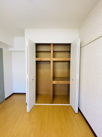 サーラシティ本郷弐番館　502号室の収納