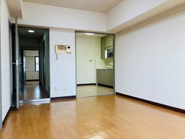 サーラシティ本郷弐番館　502号室の居間・リビング