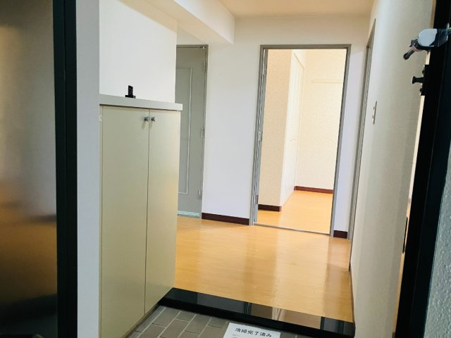 サーラシティ本郷弐番館　502号室の玄関