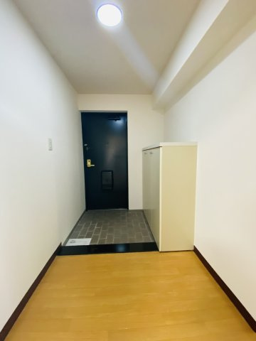 サーラシティ本郷弐番館　502号室の玄関