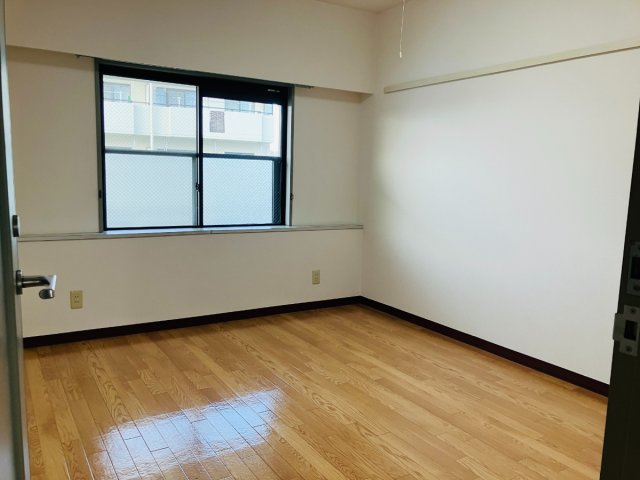 サーラシティ本郷弐番館　502号室の洋室