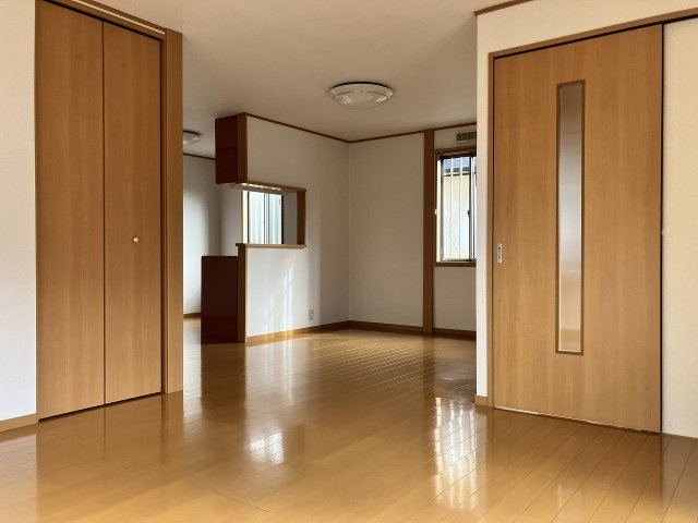蜆塚一丁目貸家　東棟の居間・リビング