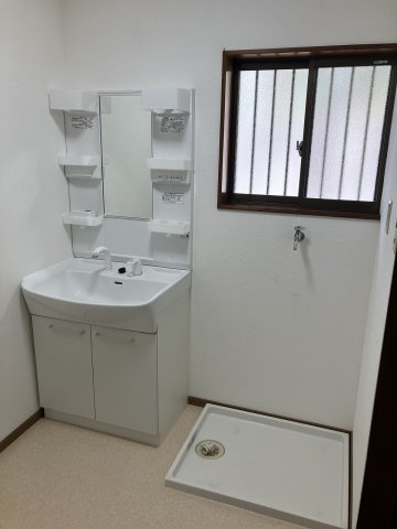 蜆塚一丁目貸家　Ａ棟の洗面所