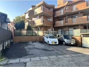 サンコート有松の駐車場