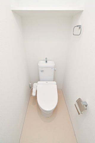 サヴォイラルカンジュ　13階のトイレ|別号室のものです。現状優先になります。