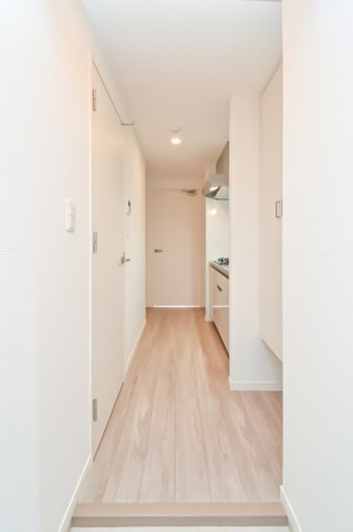 サヴォイラルカンジュ　13階の玄関|別号室のものです。現状優先になります。