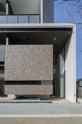 サヴォイラルカンジュ　13階のエントランス