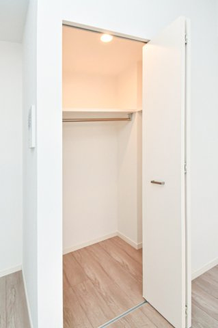 サヴォイラルカンジュ　13階の収納|別号室のものです。現状優先になります。