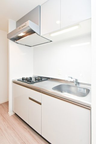 サヴォイラルカンジュ　13階のキッチン|別号室のものです。現状優先になります。