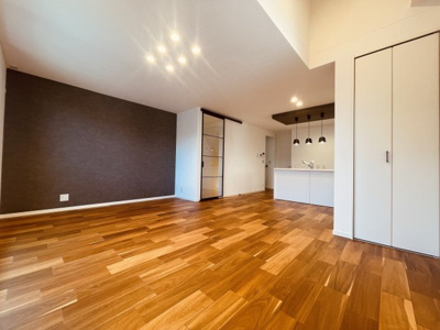 【居間・リビング】 | 灘区薬師通4丁目　新築戸建